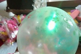 Món đồ chơi 4.000 đồng gây sốt mùa trung thu 2017