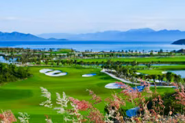 Ngắm sân golf “đẹp nhất Việt Nam"
