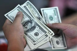 Liên tiếp giảm, USD ngân hàng trượt về sát 22.700 đồng/USD
