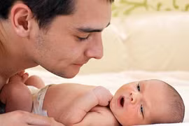 Từ 2015, vợ sinh con chồng được nghỉ