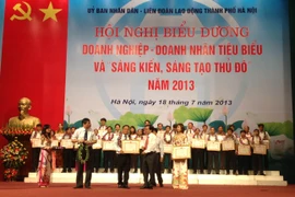 Eurowindow được nhận cờ thi đua của Thủ tướng Chính phủ 