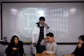 Sinh viên Hàn Quốc mê mải tiền ảo