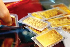 Giá vàng bỗng dưng “dựng ngược”