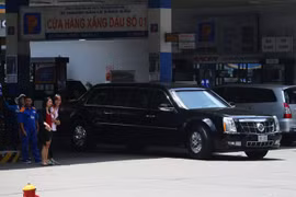 Những vật bất ngờ Tổng thống Obama mua ở Việt Nam