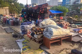 Xoá sổ chợ tạm Ngã Tư Sở