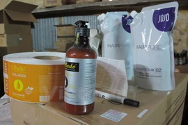 Vạch mặt kho mỹ phẩm khủng nhập lậu ở Hà Nội