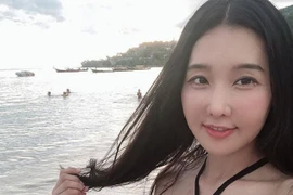 Ngoài 50, lên chức bà ngoại, 3 người phụ nữ này vẫn mơn mởn