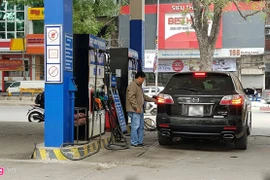 Trước ngày thay A92 bằng E5, tài xế tuyên bố chỉ mua xăng A95