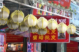 Đến Nha Trang mà ngỡ như “đi lạc” phố Tàu