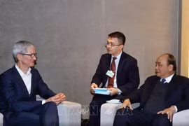 Thủ tướng đối thoại với hơn 30 tập đoàn lớn nhất thế giới tại Davos