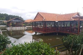 Kon Tum: Vợ cán bộ Cục thuế xây công trình khủng trên đất nông nghiệp