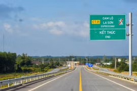 Cần 7.000 tỷ mở rộng cao tốc Cam Lộ lên 4 làn xe