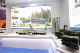 Tên lửa Kalibr và Onyx được "đồng nhất hóa" vào tổ hợp Club-M