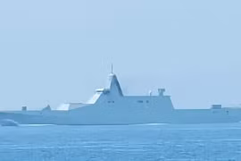 Lộ diện tàu chiến tàng hình mới bí ẩn của Trung Quốc