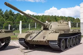 Nga huy động tăng T-55, PT-76 'đạo cụ' từ xưởng phim Mosfilm