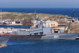 Tàu không người lái cảm tử Ukraine đánh chìm tàu tên lửa Ivanovets