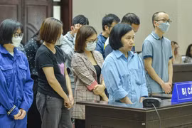 'Siêu lừa' Nguyễn Thị Hà Thành xin giảm nhẹ hình phạt để về trả nợ 