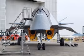 Bạch Đế, tiêm kích tàng hình thế hệ 6 Trung Quốc gây sốt