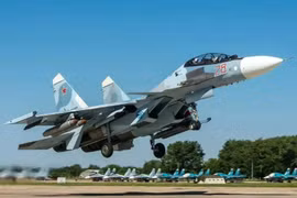 Máy bay Su-30SM của Nga nghi bị F-16 của Ukraine bắn hạ