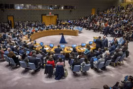 Mỹ - Anh tấn công Houthi ở Yemen, Nga yêu cầu LHQ họp khẩn