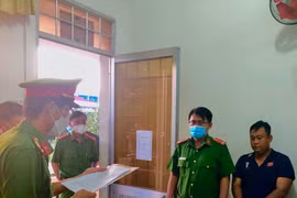 Công an khám xét khẩn cấp nơi làm việc của một cán bộ ở TP Vũng Tàu