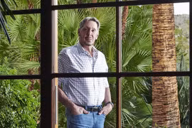 Con đường làm nên khối tài sản 117 tỷ USD của tỷ phú 2 lần bỏ dở đại học 