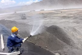 Tàu chở 1.500 tấn tro bay chìm đe dọa biển Mũi Né: Chuyên gia môi trường nói gì?