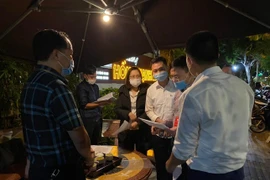 3 chủ tịch phường ở Hạ Long bị đình chỉ công tác 3 vì lơ là chống dịch