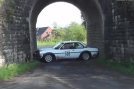 Hí hửng quay đầu xe và cái kết dở khóc dở cười