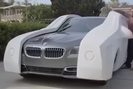 Cách bảo vệ xe sang khiến người xem ngã ngửa
