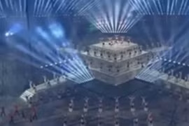 Choáng ngợp màn trình diễn của hàng trăm vũ công Mexico