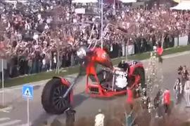 Chiêm ngưỡng mô tô Harley-Davidson lớn nhất thế giới