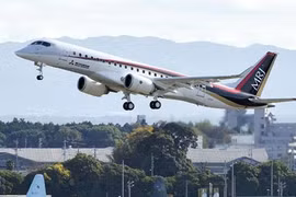 Máy bay chở khách Nhật tự sản xuất lần đầu cất cánh
