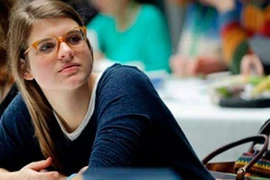 Nhan sắc xinh đẹp của tân giám đốc ngân hàng 26 tuổi