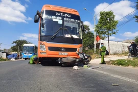 2 anh em tử vong thương tâm sau va chạm với xe khách ở Đồng Nai