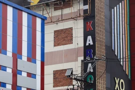 Mặt trái trong thi công quán karaoke