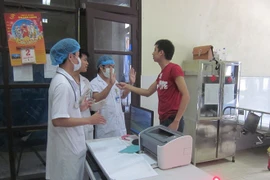 ĐBQH: Tại sao bác sĩ thường bị đánh ở viện công, viện tư lại không?