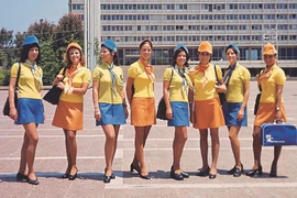 Đồng phục tiếp viên hàng không Israel thay đổi ra sao từ thập niên 50?