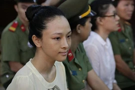 Chân dài, đại gia và giá đắt cho giấc mộng giàu sang