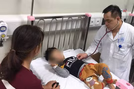 Bé trai 7 tháng tuổi suýt mất mạng vì “thần dược” thuốc cam