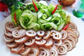 Năm Kỷ Hợi, chế biến món ăn từ tai heo ngon khó cưỡng 