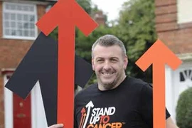 Kinh hoàng phát hiện khối u 10kg trong dạ dày 