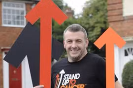 Kinh hoàng phát hiện khối u 10kg trong dạ dày 