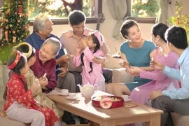 Không cho vợ về nhà ngoại ăn Tết, chồng sẽ bị phạt?