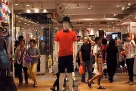 Quần áo nhiễm chất gây ung thư vẫn bày bán tràn lan