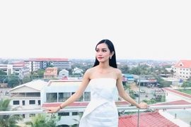 Tân Hoa hậu Campuchia gây ấn tượng bởi gu thời trang trẻ trung