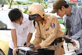 Phó Thủ tướng giao 3 bộ nghiên cứu đề xuất tịch thu xe