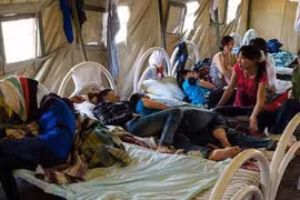 Hình ảnh người Việt trong trại lều bạt Nga 