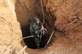 Đang giải cứu 3 phu vàng kẹt trong hang ở Thanh Hóa