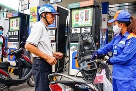 Giá xăng vừa giảm chưa lâu, dự kiến tăng lại vào ngày mai 15/11